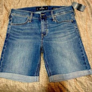 Hollister short size 7 brand new